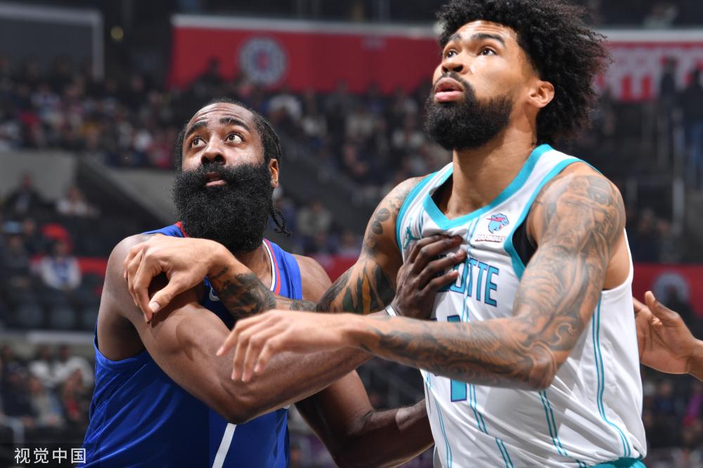 臨場冷靜的 臨場冷靜的